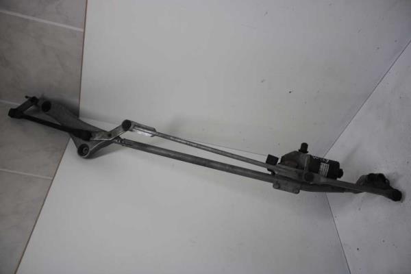 MOTEUR D ESSUIE GLACE ARRIERE CLASS A W169 2004-2012 - Vue 1